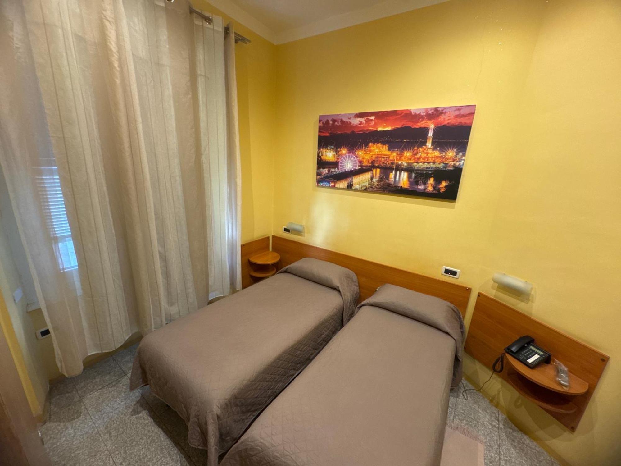 Albergo Parigi Genoa Exterior photo