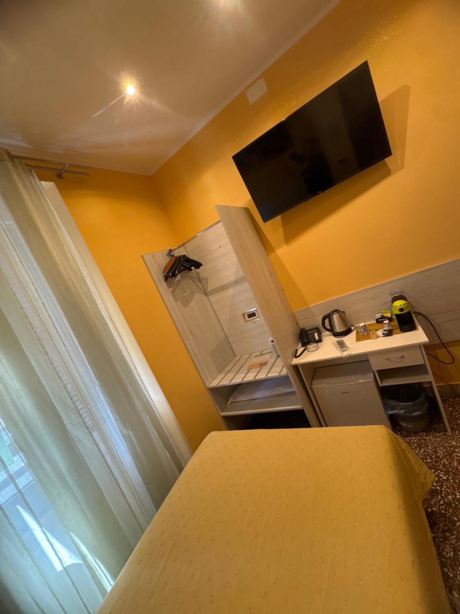 Albergo Parigi Genoa Exterior photo