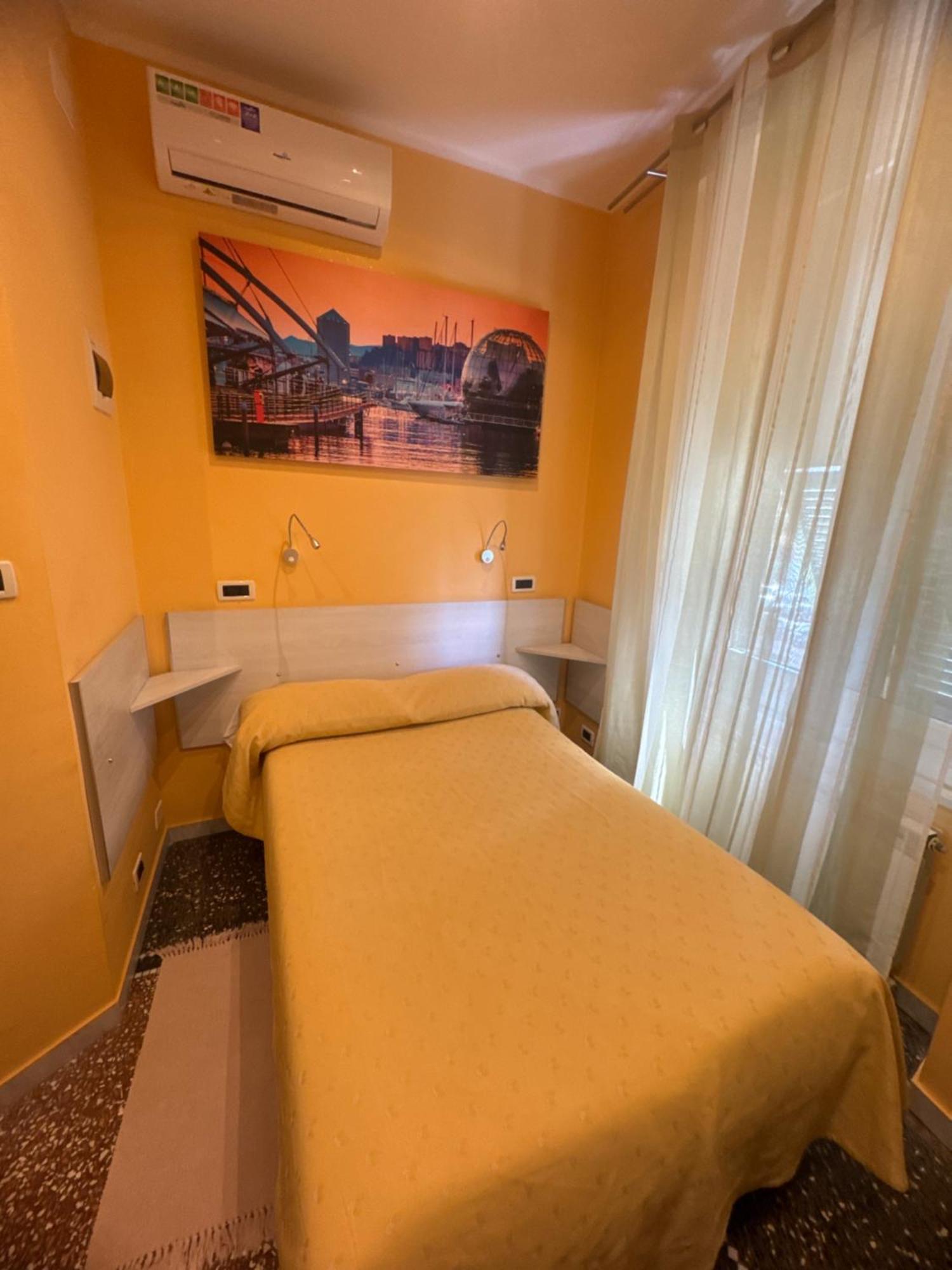 Albergo Parigi Genoa Exterior photo